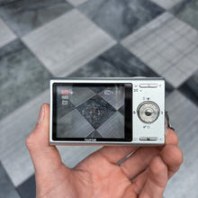 Load image into Gallery viewer, Fujifilm FinePix Z200fd