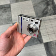 Load image into Gallery viewer, Fujifilm FinePix F401