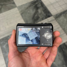 Load image into Gallery viewer, Fujifilm FinePix F100fd