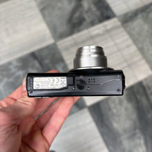 Load image into Gallery viewer, Fujifilm FinePix F100fd