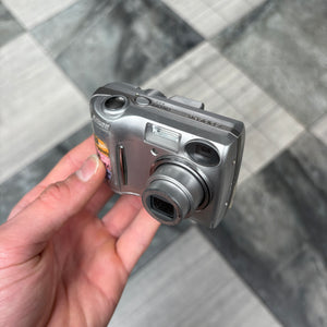 Nikon Coolpix 5600