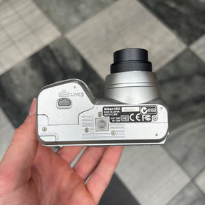 Nikon coolpix 885