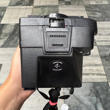 Load image into Gallery viewer, Polaroid Polasonic Autofocus 5000