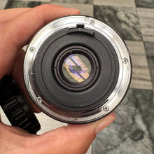 Load image into Gallery viewer, Vivitar Auto Wide-Angle 28mm f/2.8 Lens