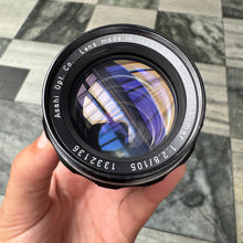 Load image into Gallery viewer, Super-Takumar 105mm f/2.8 Lens