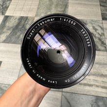 Load image into Gallery viewer, Super-Takumar 200mm f/4 Lens