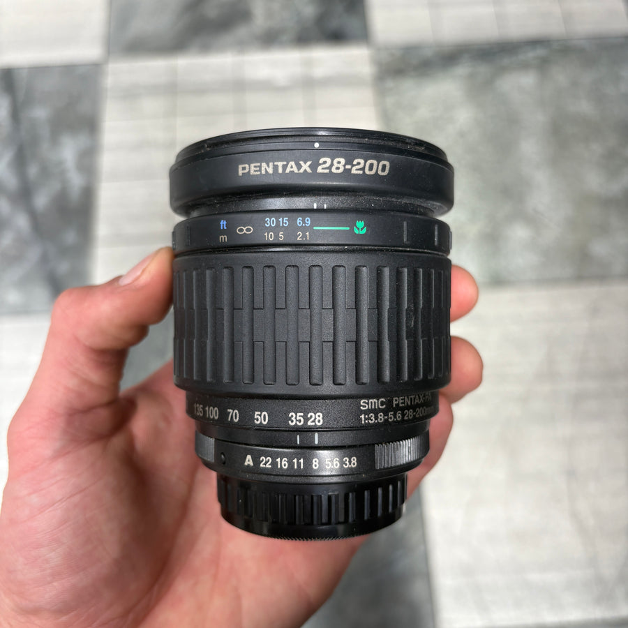 SMC Pentax-FA 28-80mm f/3.5-5.6 Lens