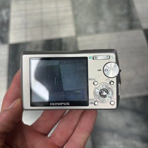 Olympus Stylus 810