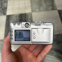 Load image into Gallery viewer, Canon PowerShot S30