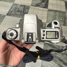 Load image into Gallery viewer, Canon EOS 300 Body