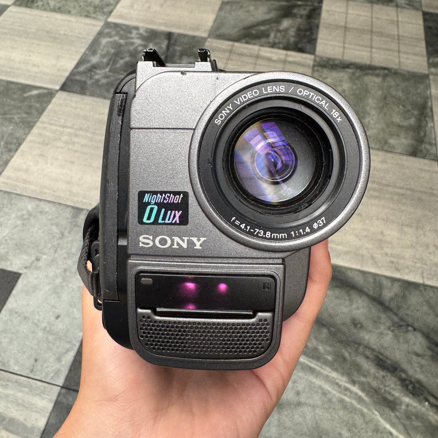 Sony Handycam Vision CCD-TRV23E