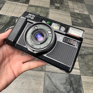 Ricoh AF-5 - No Flash!