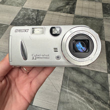 Load image into Gallery viewer, Sony Cybershot DSC- P52