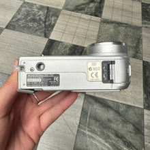 Load image into Gallery viewer, Sony Cybershot DSC- P52