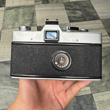 Load image into Gallery viewer, Minolta SRT 101