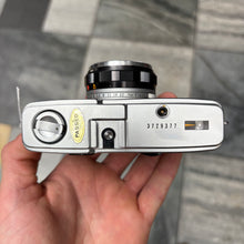 Load image into Gallery viewer, Olympus Trip 35