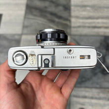 Load image into Gallery viewer, Olympus Trip 35