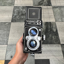 Load image into Gallery viewer, Yashica Mat-124