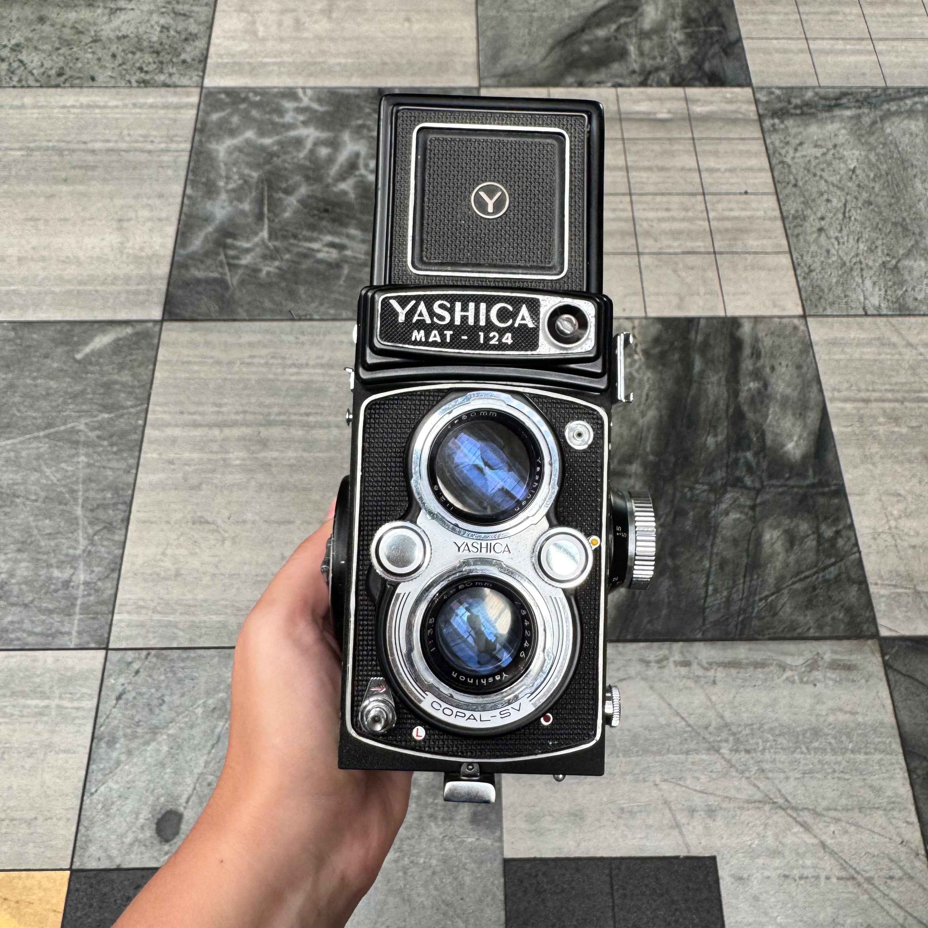 Yashica Mat-124 – Junktion NZ