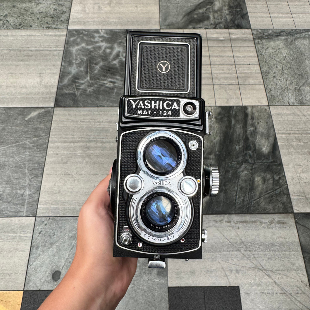 Yashica Mat-124 – Junktion NZ