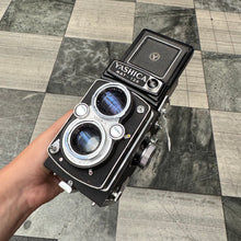 Load image into Gallery viewer, Yashica Mat-124