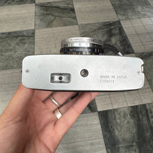 Load image into Gallery viewer, Olympus Pen EE-3