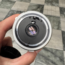 Load image into Gallery viewer, Minolta MC W.Rokkor-SG 28mm f/3.5 Lens
