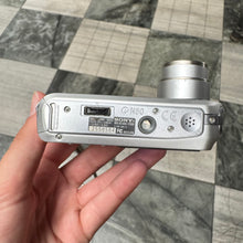 Load image into Gallery viewer, Sony Cybershot DSC-P200