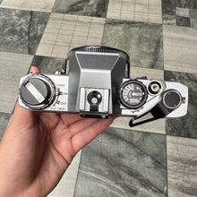 Load image into Gallery viewer, Olympus OM-10 Body