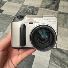 Load image into Gallery viewer, Olympus Camedia C-720 Ultra Zoom