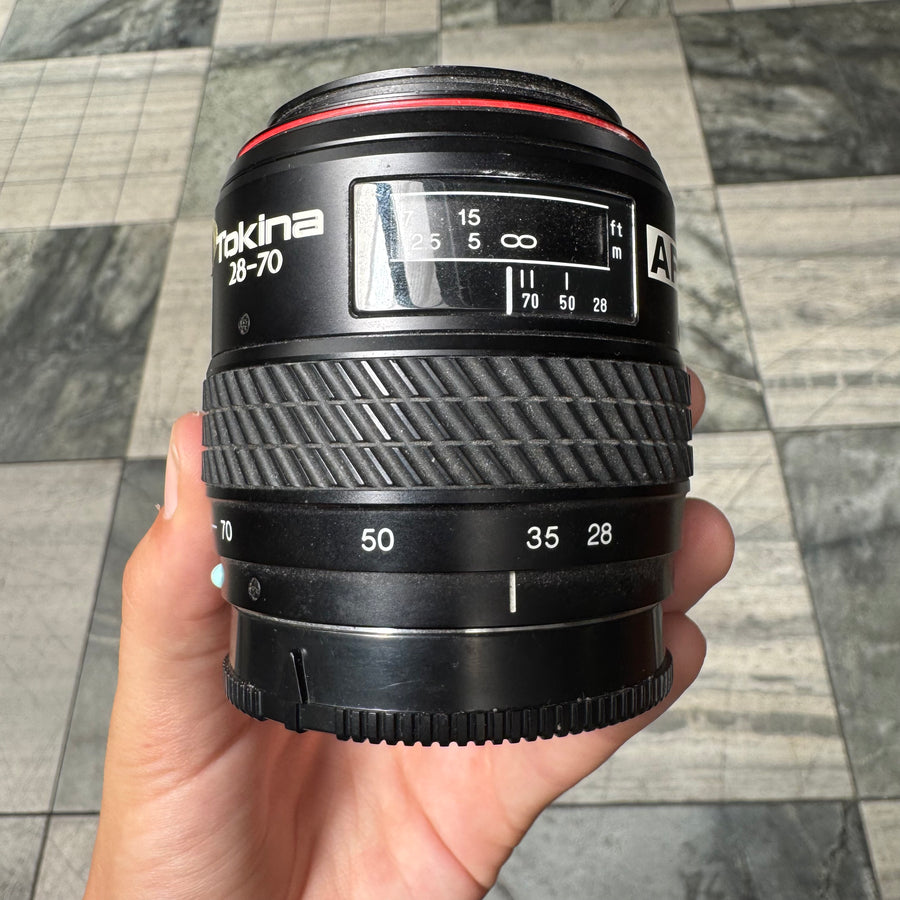 Tokina AF SD 28-70mm f/3.5-4.5 Lens