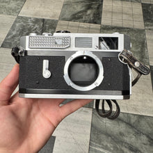 Load image into Gallery viewer, Canon 7 Body