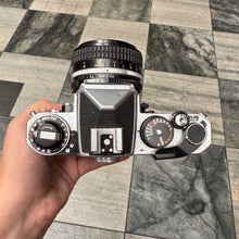 Load image into Gallery viewer, Nikon FE2