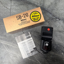 Load image into Gallery viewer, Nikon Speedlight SB-28 Speedlight