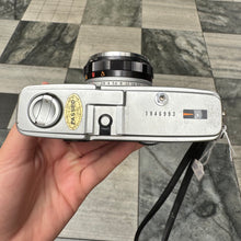 Load image into Gallery viewer, Olympus Trip 35