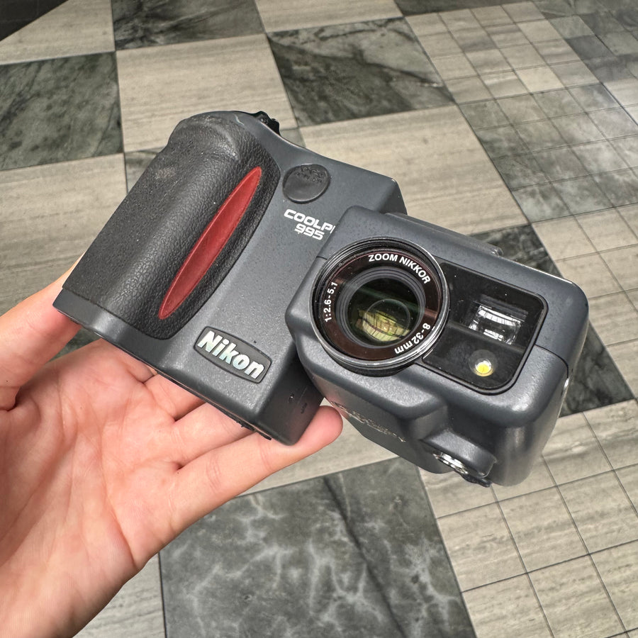 Nikon Coolpix 995