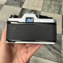 Load image into Gallery viewer, Olympus OM-10