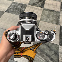 Load image into Gallery viewer, Nikon FE2