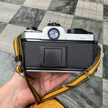 Load image into Gallery viewer, Nikon FE2
