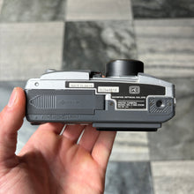Load image into Gallery viewer, Olympus Camedia C-900 Zoom