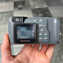 Load image into Gallery viewer, Olympus Camedia C-900 Zoom