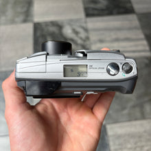 Load image into Gallery viewer, Olympus Camedia C-900 Zoom