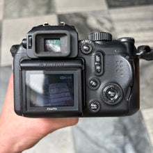 Load image into Gallery viewer, Fujifilm FinePix S9500