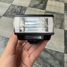 Load image into Gallery viewer, Olympus T20 Electronic Flash