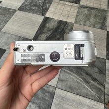 Load image into Gallery viewer, Sony Cybershot DSC- P52