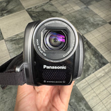 Load image into Gallery viewer, Panasonic SDR-H40 Camcorder