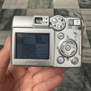 Nikon Coolpix 4600