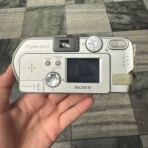 Sony Cybershot DSC-P71