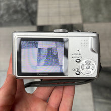 Load image into Gallery viewer, Panasonic Lumix DMC-TZ1