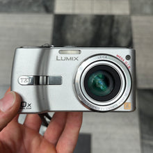 Load image into Gallery viewer, Panasonic Lumix DMC-TZ1